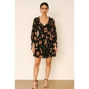 Dress forum Rose V-Ruffle Bell Smocked Cuffs Long Sleeve Mini Dress Small